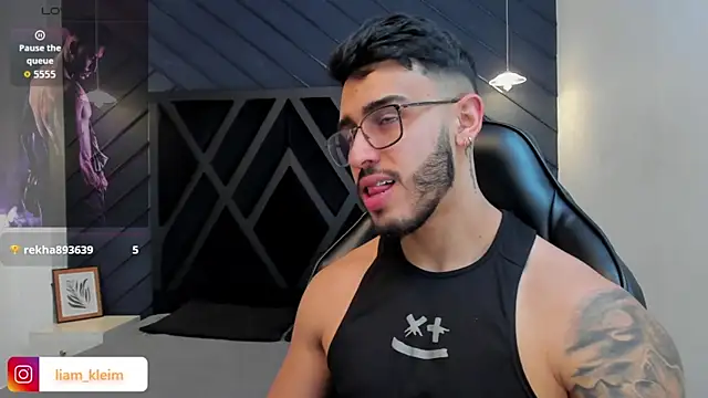 Liam Kleiin online show from October 31, 11:57 am