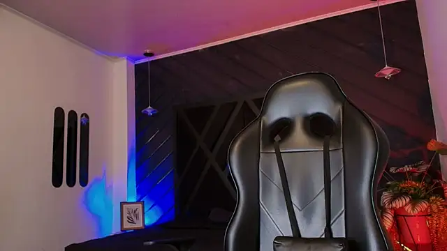 Liam Kleiin online show from April 17, 11:24 am