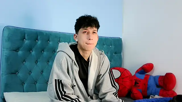  Thomas hot  online show from January 13, 3:33 am