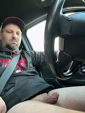 ryand12804 online show from January 3, 8:32 pm