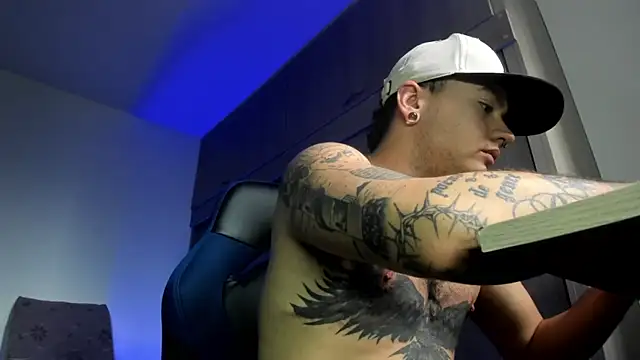 male pussy online show from December 22, 5:21 pm