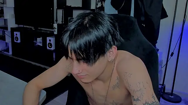 MarkBrowniii online show from April 5, 9:55 pm