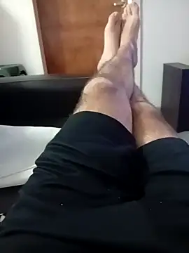 Snapshot of ale5858 chatting on October 24, 1:40 am ale5858 online show from October 24, 1:40 am