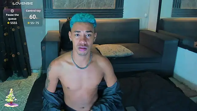 Hottwinkguys online show from December 17, 4:53 am