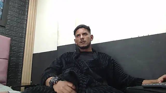 Chris Dick23 online show from October 11, 4:05 am