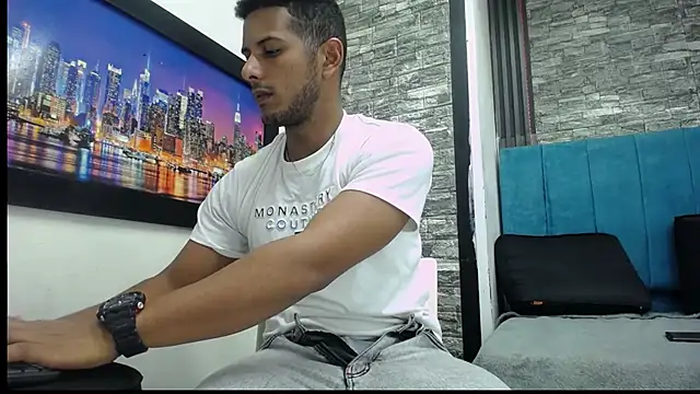 Chris Dick23 online show from March 12, 4:42 am