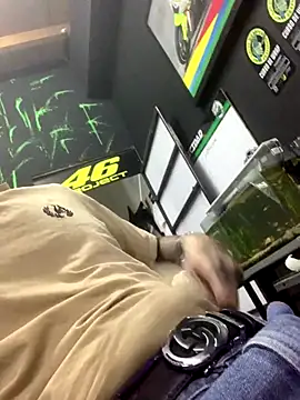 JovenDesobediente online show from December 16, 11:34 pm