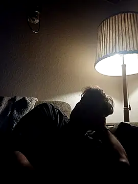 Snapshot of MArciQuarky chatting on March 5, 2:25 am MArciQuarky online show from March 5, 2:25 am