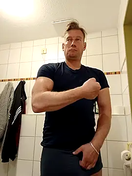 Snapshot of MArciQuarky chatting on September 30, 10:24 pm MArciQuarky online show from September 30, 10:24 pm