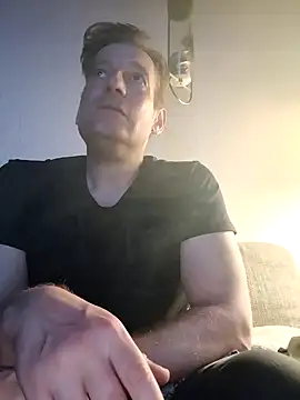 Snapshot of MArciQuarky chatting on February 14, 11:32 pm MArciQuarky online show from February 14, 11:32 pm