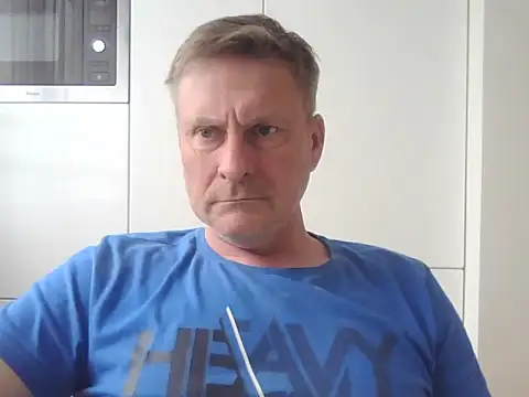 johnnym1 online show from March 12, 1:40 pm