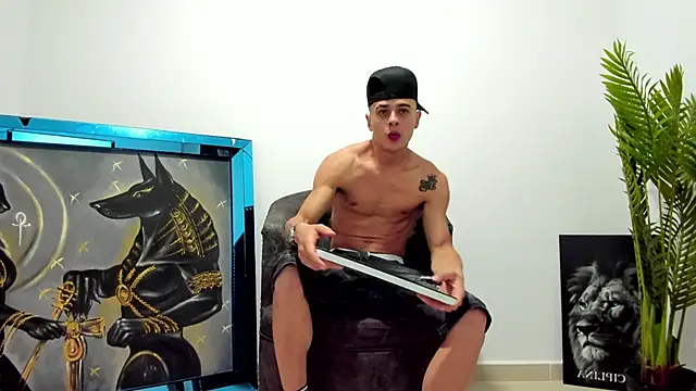 JuniorMorris  online show from January 17, 5:32 am