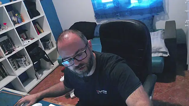 ravingr4d4 online show from July 14, 8:07 am