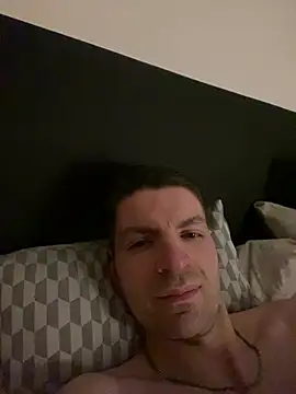 Ricoleckt online show from February 18, 8:37 pm