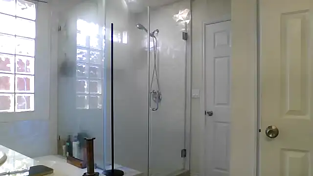 El Gizmo online show from February 18, 5:43 pm