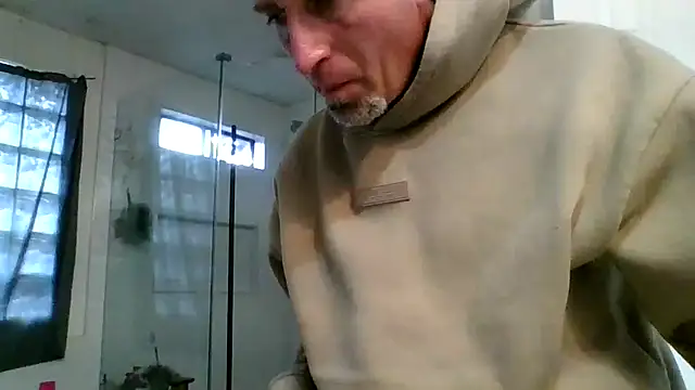 El Gizmo online show from February 17, 3:44 pm