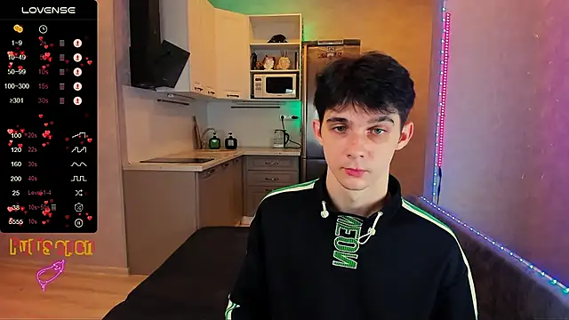 Aaron Boom online show from November 30, 12:13 am