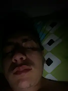 Snapshot of DanielGomez9 chatting on February 28, 7:48 am DanielGomez9 online show from February 28, 7:48 am