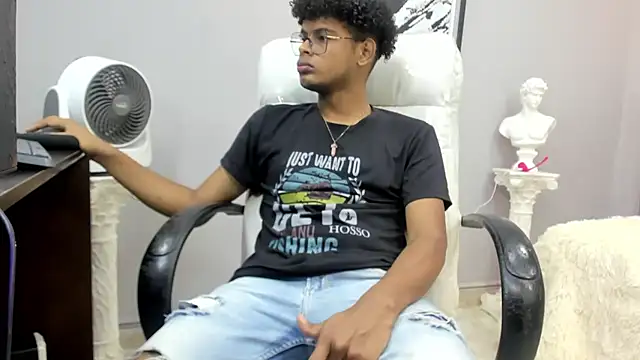 boylittle19cm online show from November 23, 1:11 pm