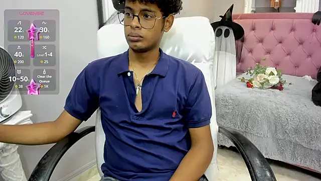 boylittle19cm online show from November 1, 1:15 pm