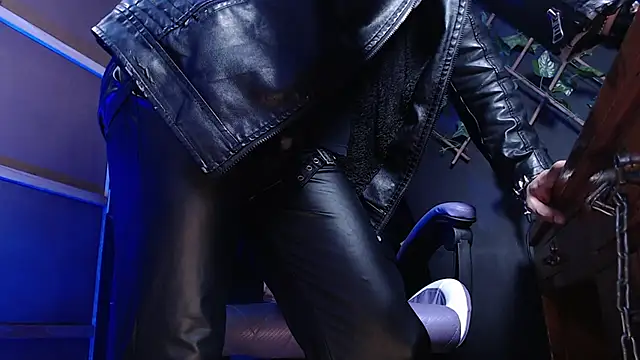 Dicaprioo  online show from January 6, 6:34 pm