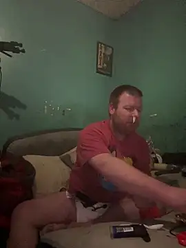 Snapshot of Diaperking916 chatting on March 20, 1:24 am Diaperking916 online show from March 20, 1:24 am