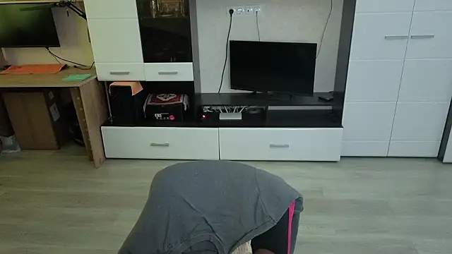 angryzan online show from February 20, 6:26 am