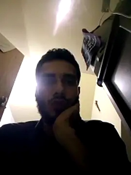 jhon01000 online show from April 14, 3:28 am