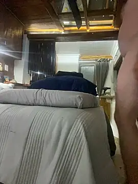 Snapshot of sexycouple109 chatting on January 24, 8:54 pm sexycouple109 online show from January 24, 8:54 pm