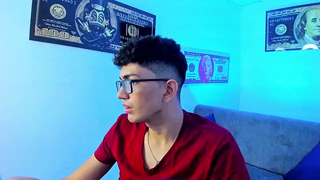 Snapshot of TylerWhite_ chatting on January 15, 3:00 am TylerWhite  online show from January 15, 3:00 am