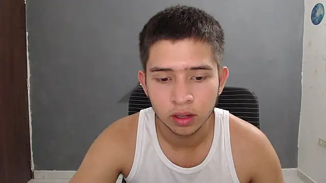 Snapshot of harold_18_ chatting on February 17, 1:42 pm harold 18  online show from February 17, 1:42 pm