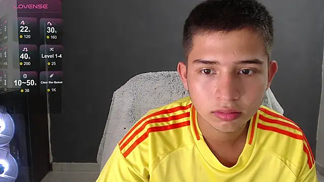 Snapshot of harold_18_ chatting on January 11, 7:49 pm harold 18  online show from January 11, 7:49 pm