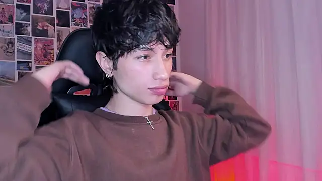 Snapshot of liamelf chatting on January 25, 7:49 am liamelf online show from January 25, 7:49 am