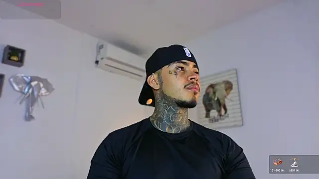 JordanSmiith  online show from December 22, 9:01 pm