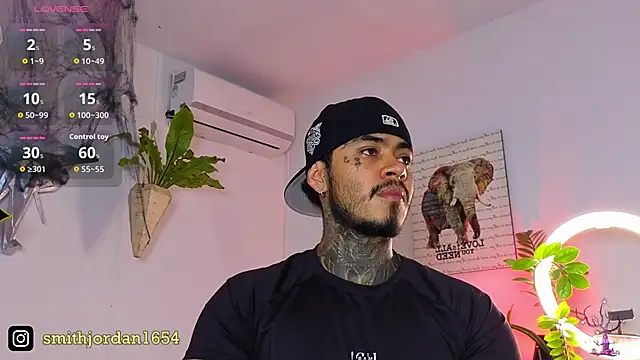 JordanSmiith  online show from October 27, 8:00 pm