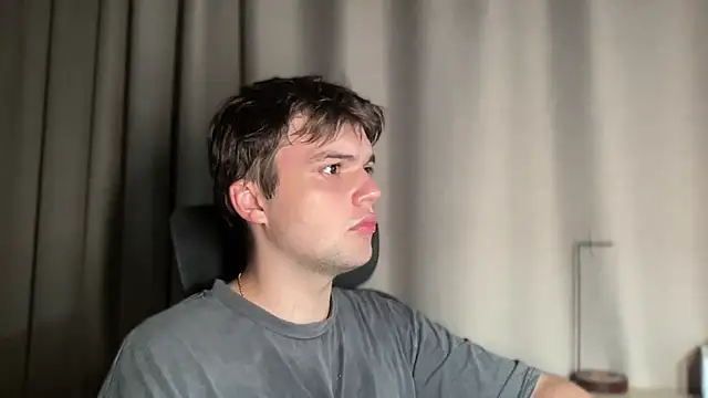 Snapshot of superfluboy_ chatting on September 16, 5:47 pm superfluboy  online show from September 16, 5:47 pm