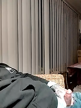 fukurbutt online show from December 4, 12:14 pm