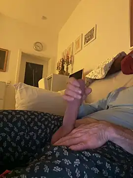 Frank22xx online show from November 9, 8:24 pm