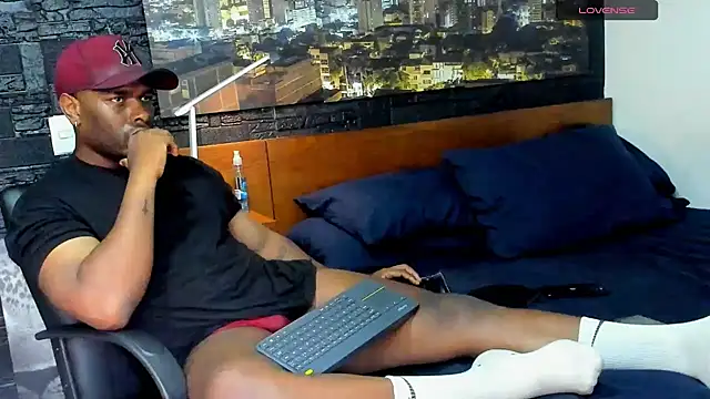 thomas santtos1 online show from February 18, 1:11 pm