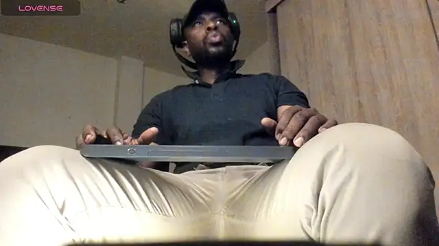 thomas santtos1 online show from July 31, 2:38 pm