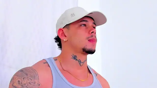 NoahhBrown online show from November 20, 9:13 pm