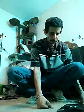 Snapshot of LongDickZee562 chatting on December 19, 9:06 pm LongDickZee562 online show from December 19, 9:06 pm