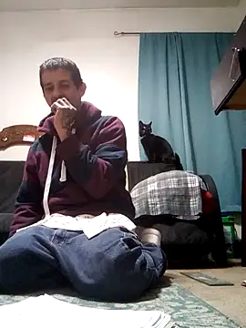 Snapshot of LongDickZee562 chatting on March 9, 6:39 am LongDickZee562 online show from March 9, 6:39 am