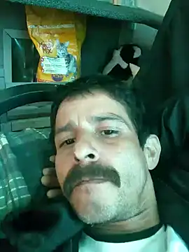 Snapshot of LongDickZee562 chatting on December 10, 5:22 pm LongDickZee562 online show from December 10, 5:22 pm