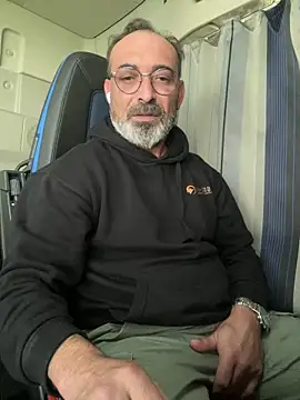 Snapshot of dzhakar chatting on October 23, 10:51 am dzhakar online show from October 23, 10:51 am