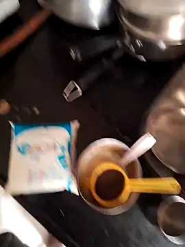 Snapshot of findmemylove chatting on December 23, 4:01 am findmemylove online show from December 23, 4:01 am