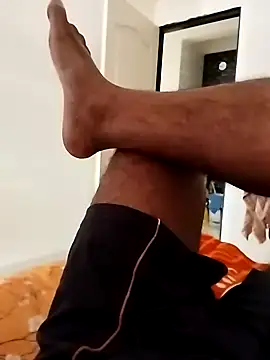 Snapshot of findmemylove chatting on January 25, 8:31 am findmemylove online show from January 25, 8:31 am