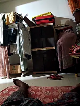 Snapshot of findmemylove chatting on January 14, 7:11 pm findmemylove online show from January 14, 7:11 pm