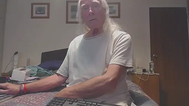 WaverlyKernow online show from April 16, 2:28 pm