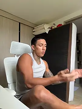 sendfer online show from March 11, 7:10 pm